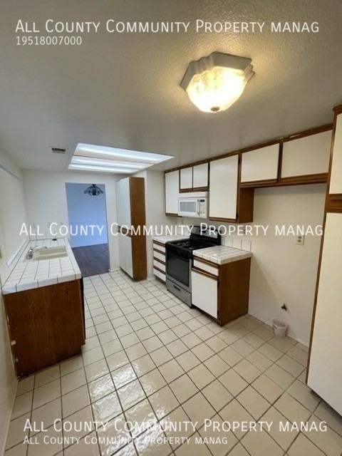 5647 Boot Way - Photo 4 of 27