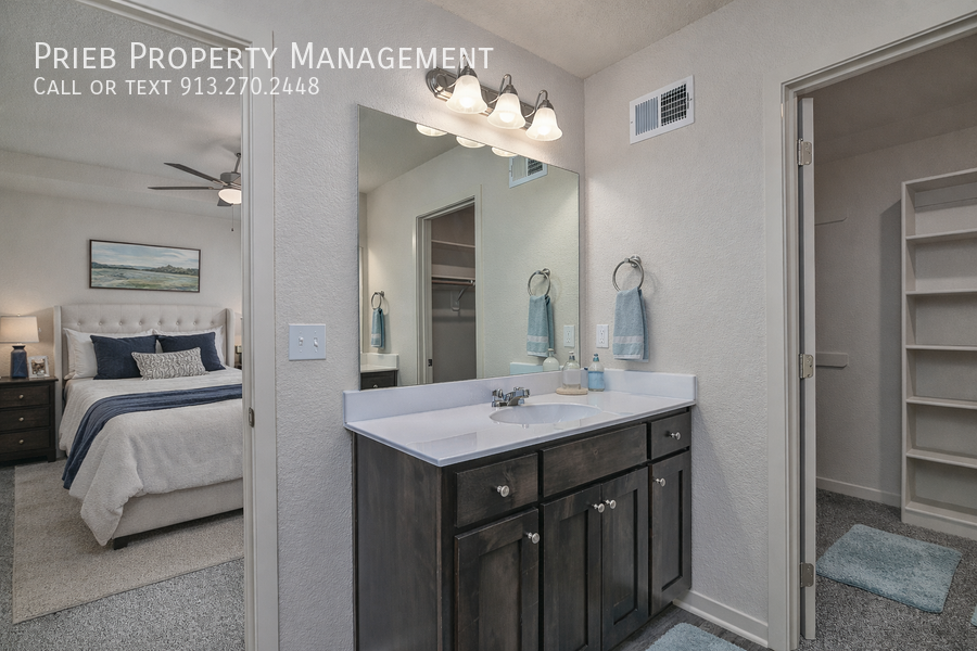 3256 N 103rd Pl - Photo 6 of 33