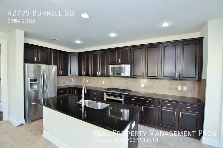 42795 Burrell Sq - Photo 2 of 31