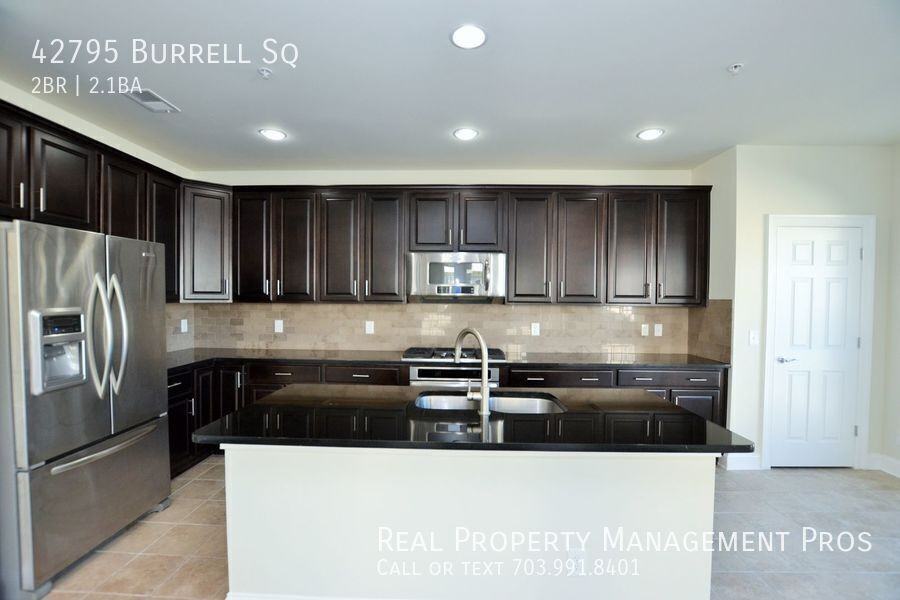 42795 Burrell Sq - Photo 4 of 31