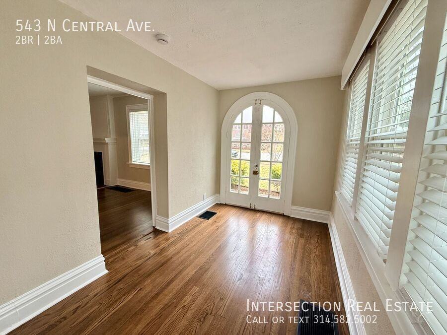 543 N Central Ave - Photo 6 of 25