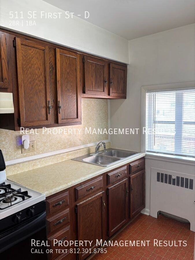 511 Se 1st St #D - Photo 5 of 13