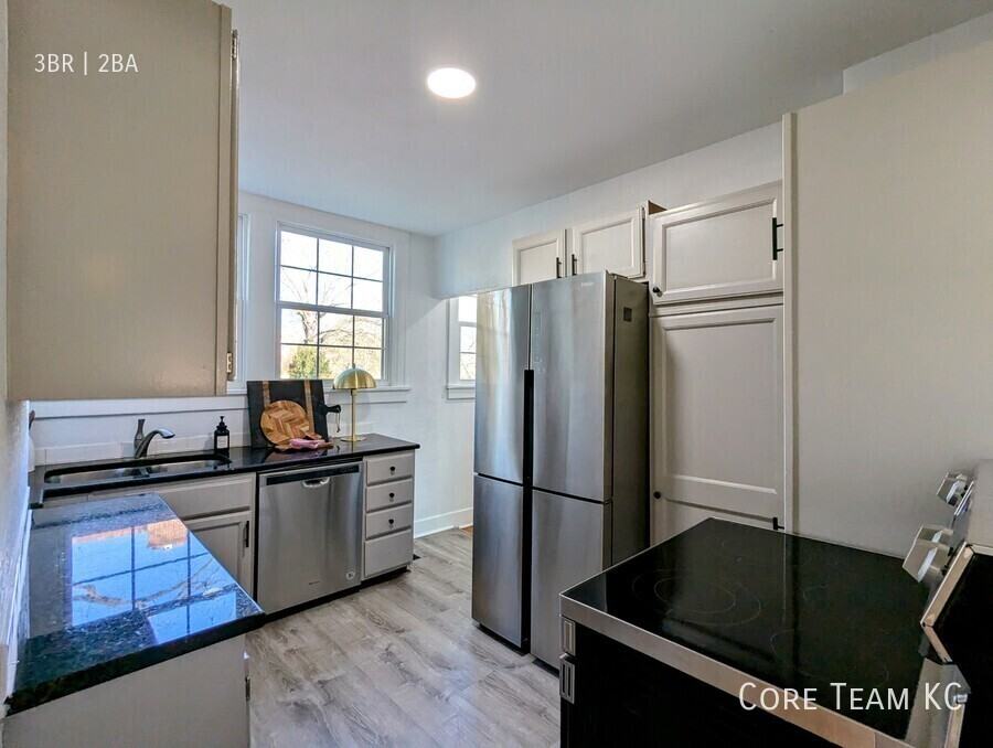 1120 Ward Pkwy #1120-100 - Photo 2 of 18