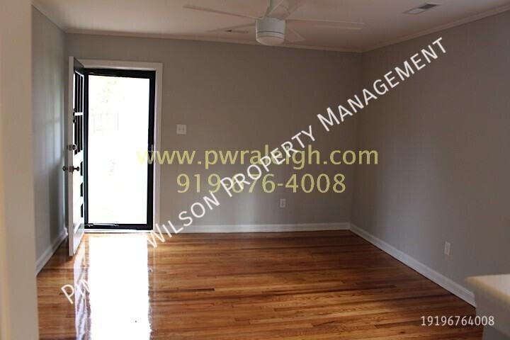 2222 Bernard St - Photo 2 of 11