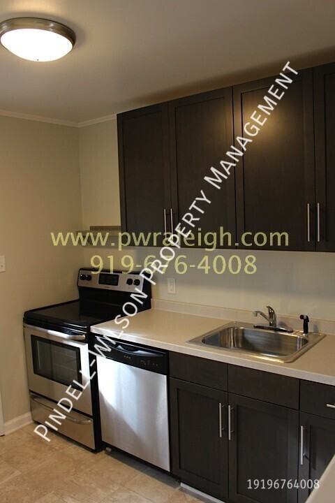 2222 Bernard St - Photo 7 of 11
