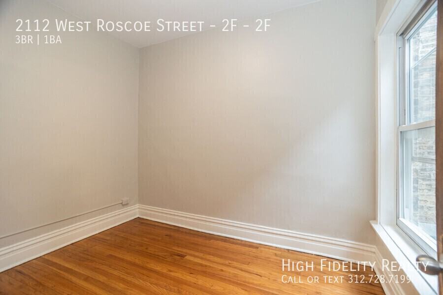 2112 W Roscoe St Apt 2f #2F - Photo 7 of 11