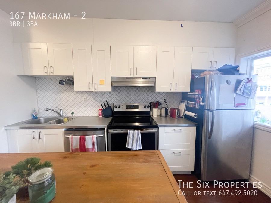167 Markham St #2 - Photo 6 of 25