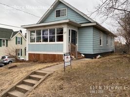 featured image of 617 N 19th Ave E