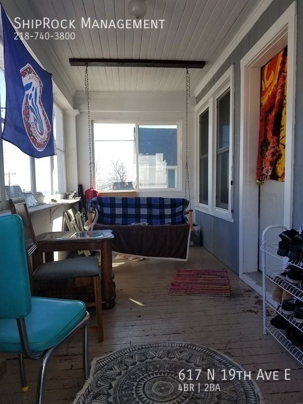 617 N 19th Ave E - Photo 3 of 12