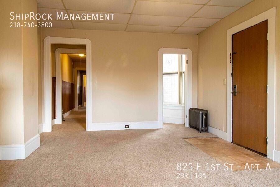 825 E 1st St #A - Photo 3 of 8