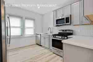 featured image of 24 N Park Ave #2