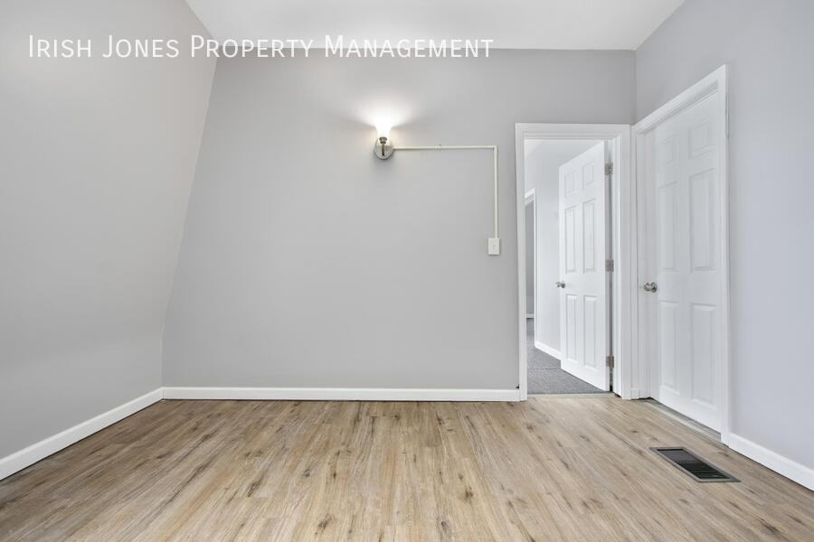 25 Marshall Ave - Photo 7 of 15