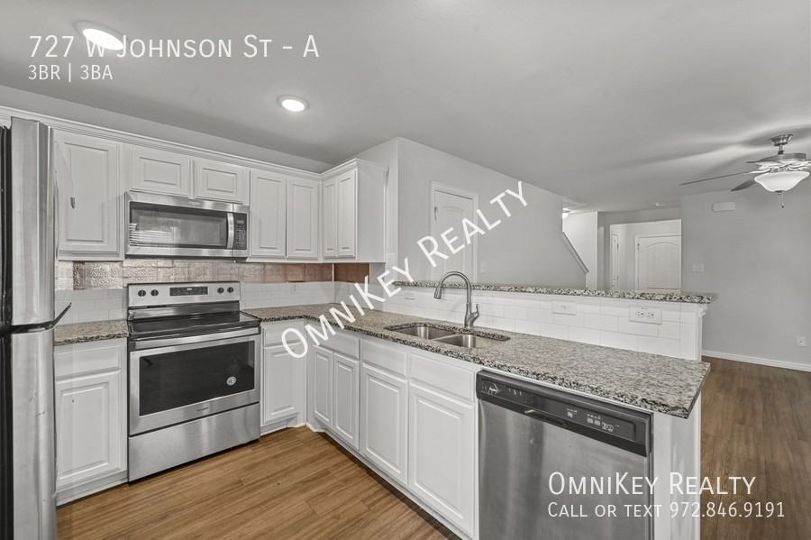 727 W Johnson St #A - Photo 5 of 21
