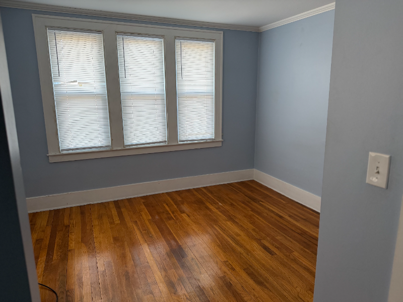 110 Trowbridge St Ne #A - Photo 5 of 23