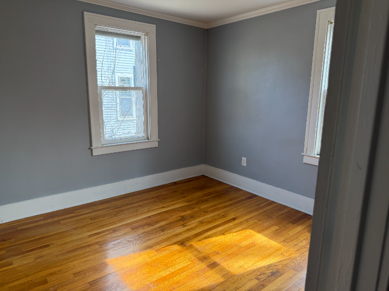 110 Trowbridge St Ne #A - Photo 6 of 23