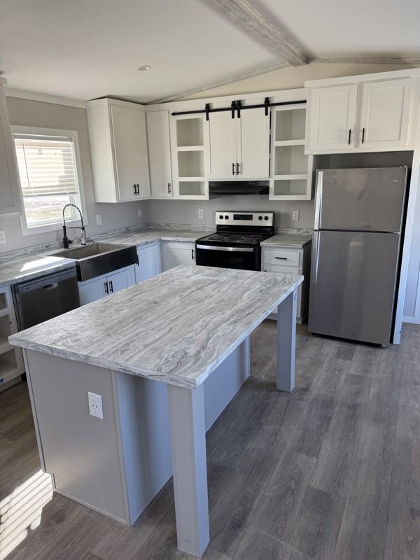 107 Patriot Ln - Photo 2 of 11