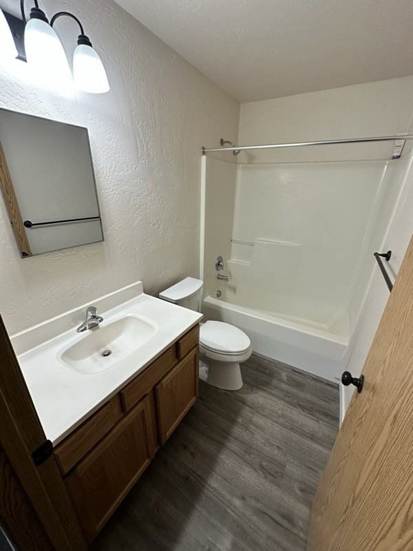 37 Appleway Dr #3 - Photo 5 of 10