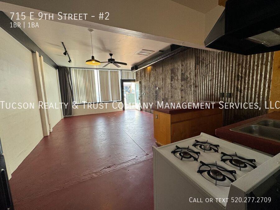 715 E 9th St #2 - Photo 6 of 9