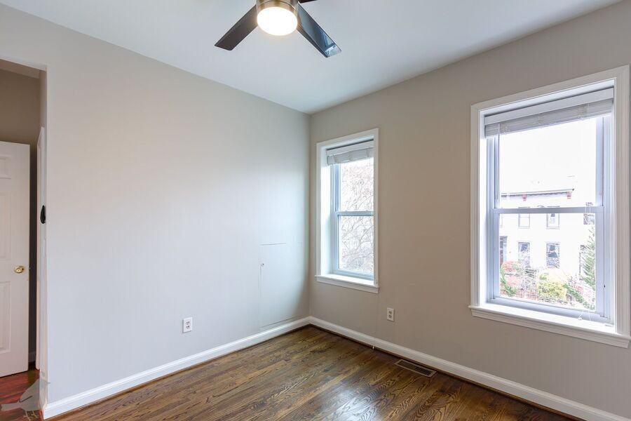 936 O St Nw - Photo 4 of 50