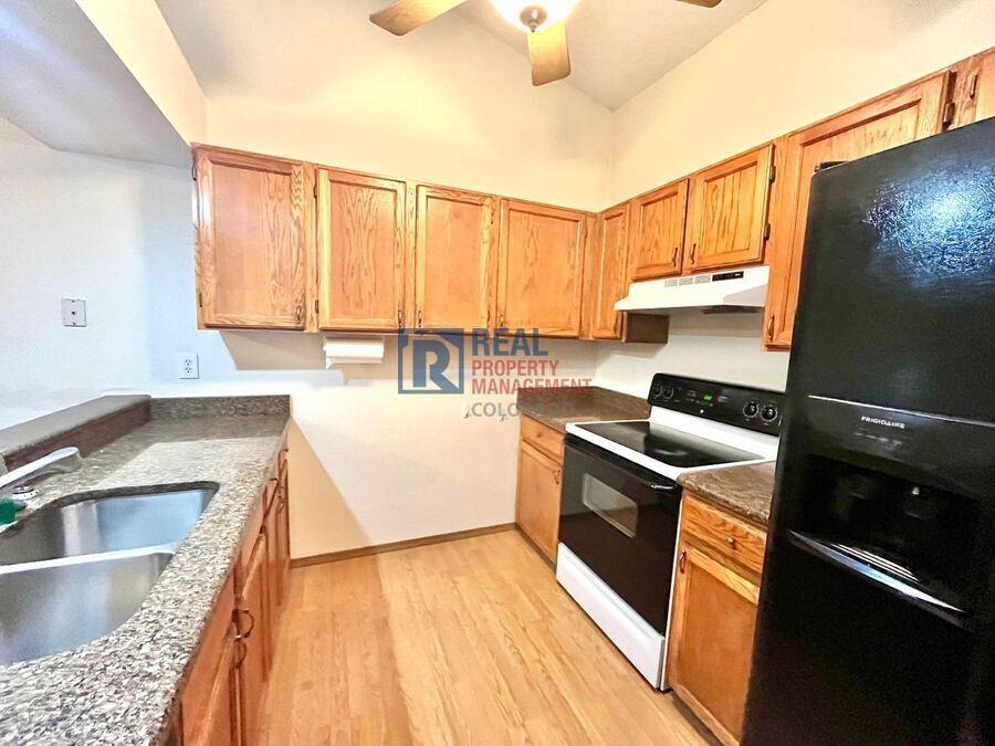 6435 Jonathan Ct - Photo 6 of 15