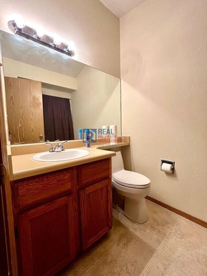 6435 Jonathan Ct - Photo 7 of 15