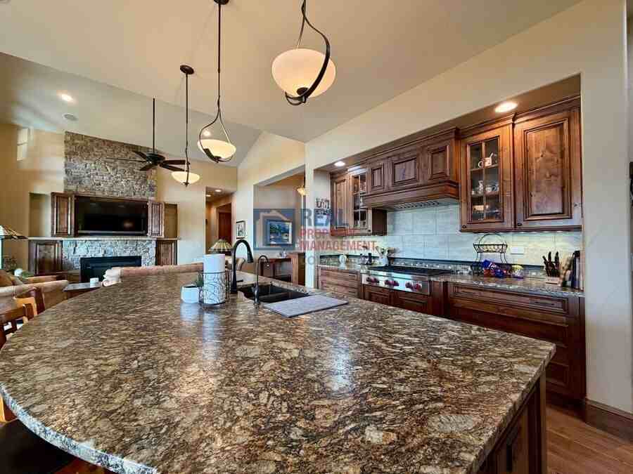 8717 Eagle Moon Way - Photo 7 of 31