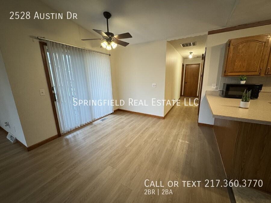 2528 Austin Dr - Photo 2 of 19