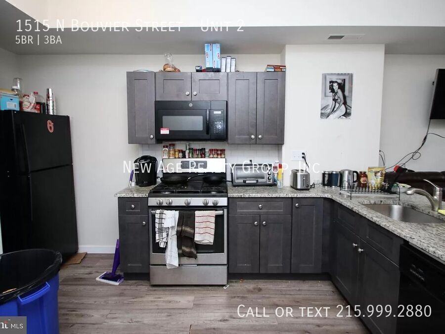 1515 N Bouvier St #2 - Photo 3 of 23