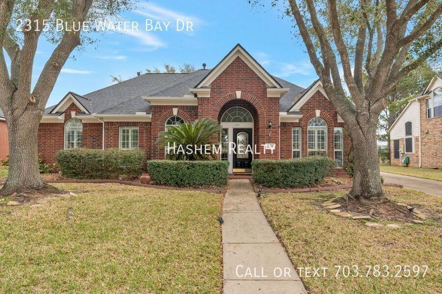 2315 Blue Water Bay Dr