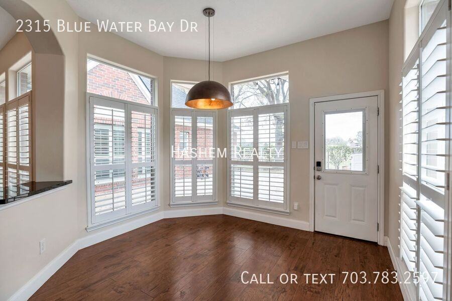 2315 Blue Water Bay Dr - Photo 7 of 33