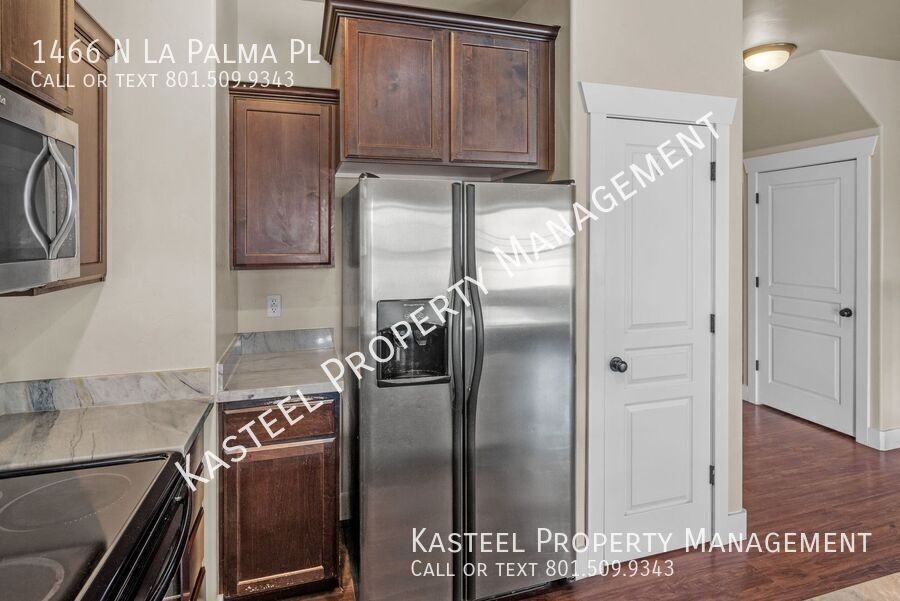 1466 N La Palma Pl - Photo 4 of 22