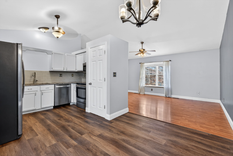 720 Tobermory Ct - Photo 6 of 22