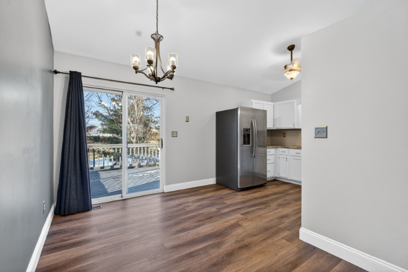 720 Tobermory Ct - Photo 7 of 22