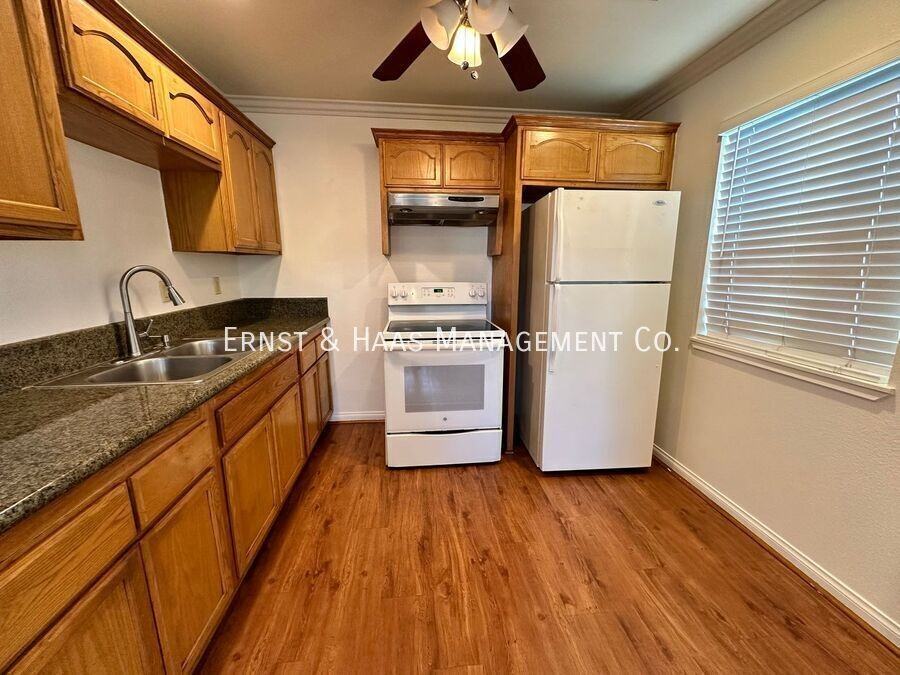 1120 E E St #REAR - Photo 5 of 22