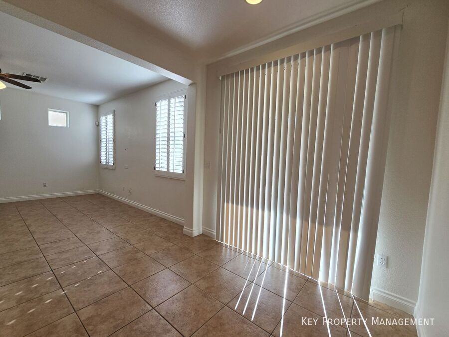 6291 Dollar Bill Ct - Photo 2 of 34