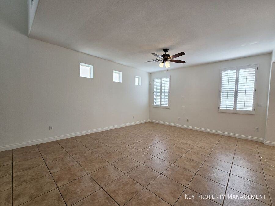 6291 Dollar Bill Ct - Photo 7 of 34