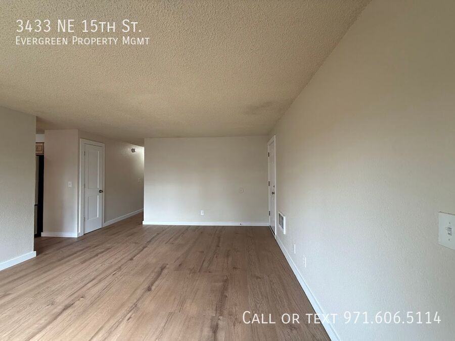 3433 Ne 15th St - Photo 5 of 32