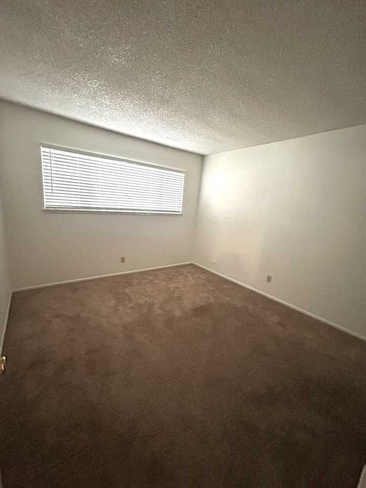 5274 Shenandoah St - Photo 7 of 8