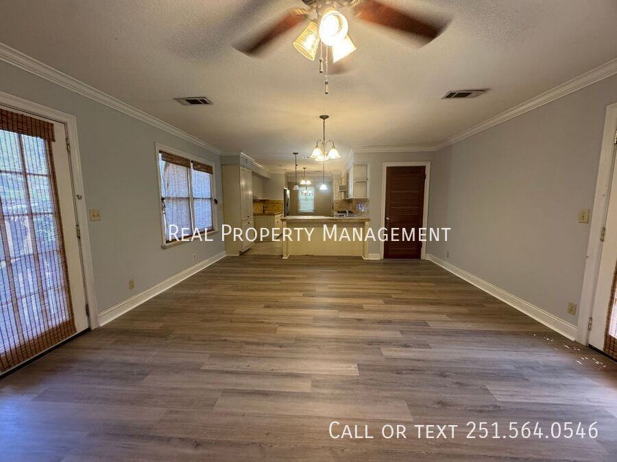 1063 Midmoor Dr - Photo 7 of 13