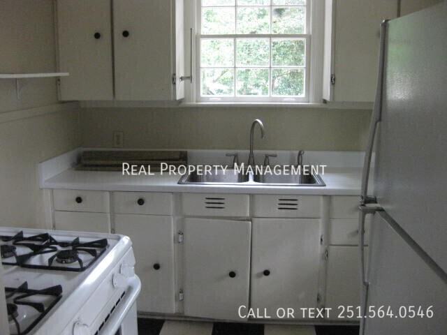 335 Azalea Cir W - Photo 5 of 17