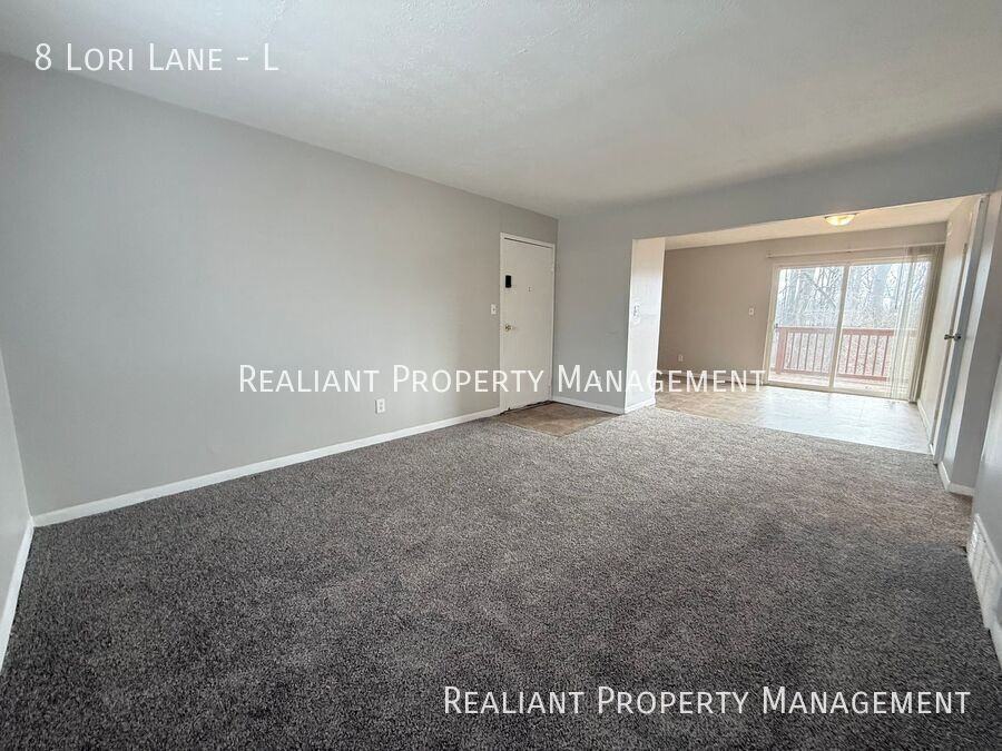 8 Lori Ln #L - Photo 3 of 11