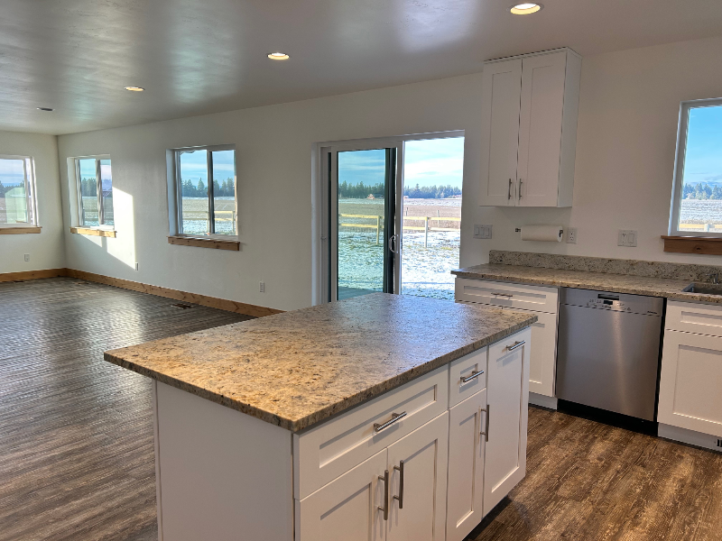 240 Cayuse Ln - Photo 5 of 22