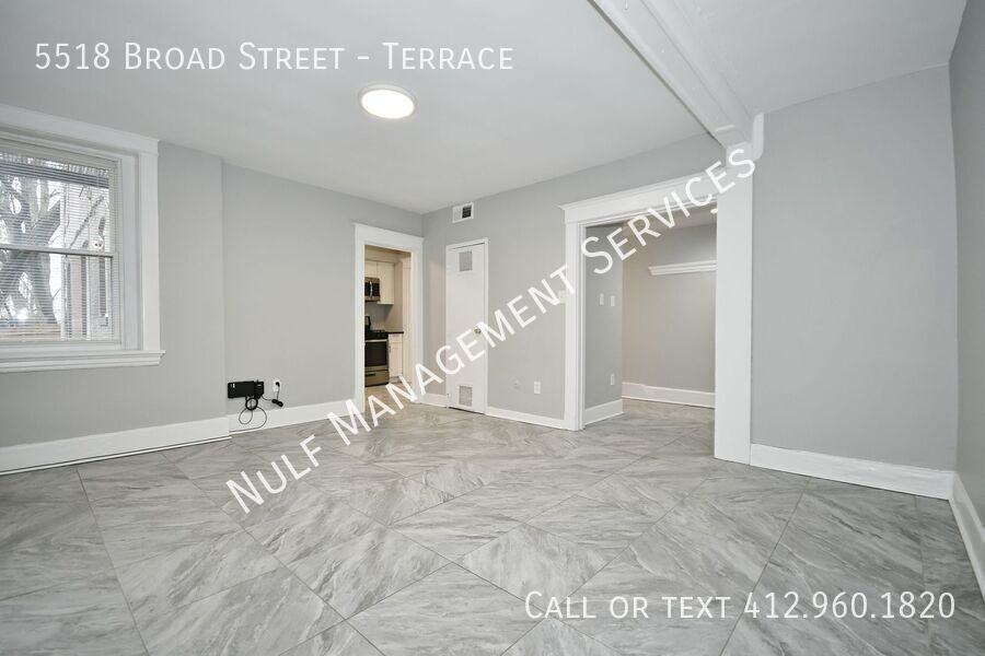 5518 Broad St - Photo 6 of 8