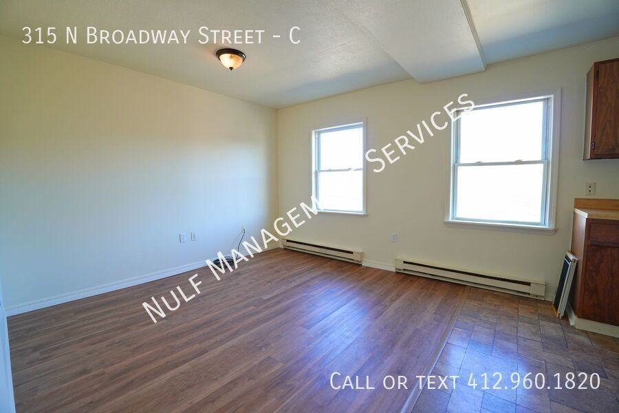 315 N Broadway St #C - Photo 3 of 6