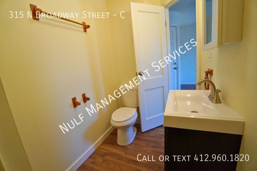 315 N Broadway St #C - Photo 5 of 6