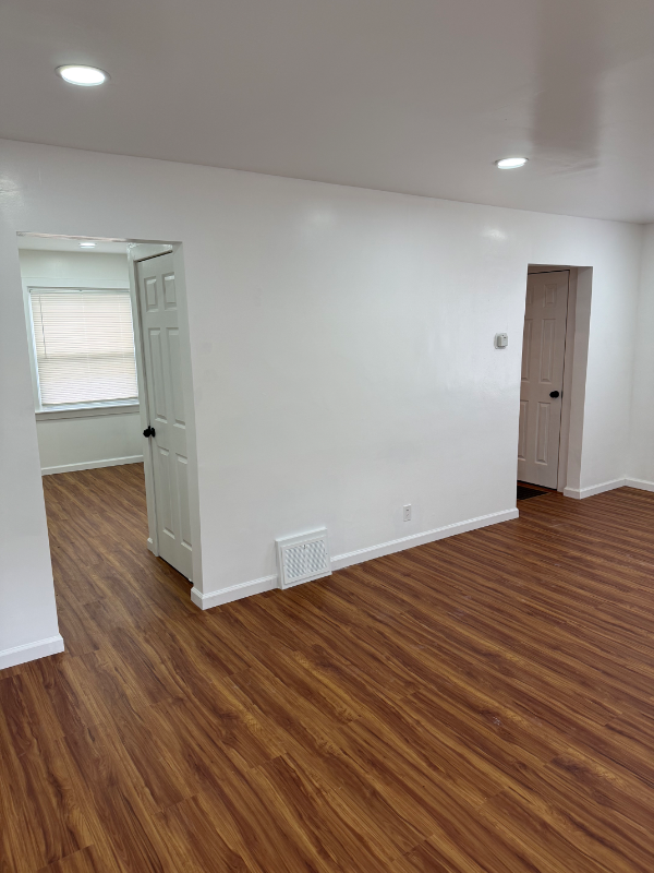 17179 Ontario St - Photo 5 of 19