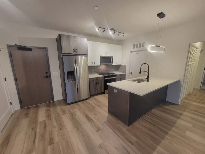 302 W Liberty Dr #304 - Photo 2 of 17