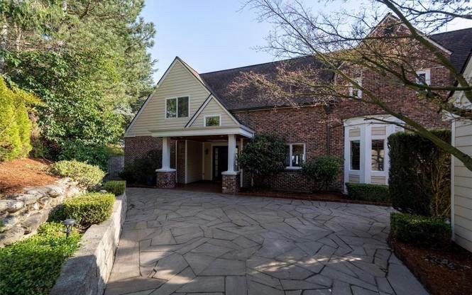 3851 Cliffside Dr - Photo 2 of 12