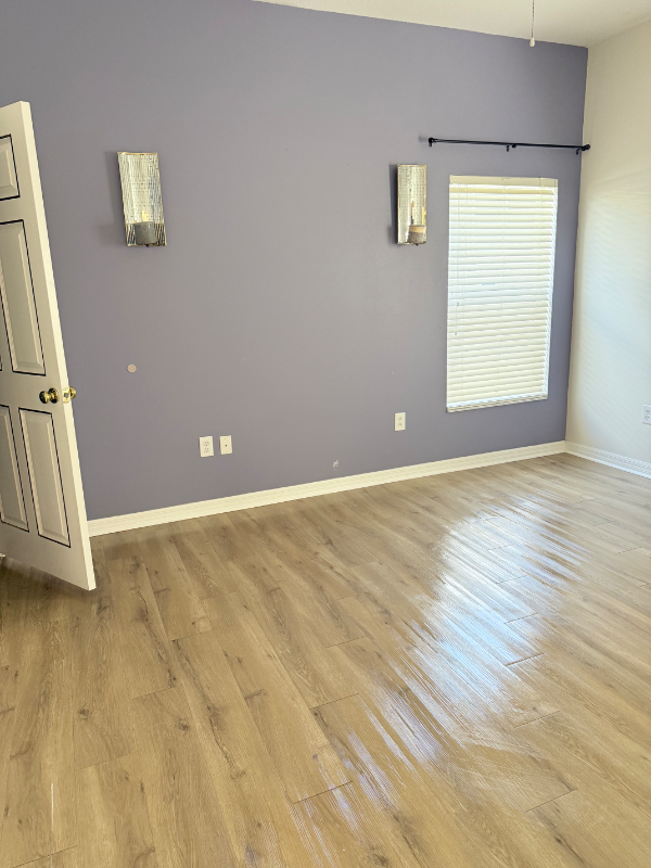 305 E Hanlon St - Photo 3 of 9