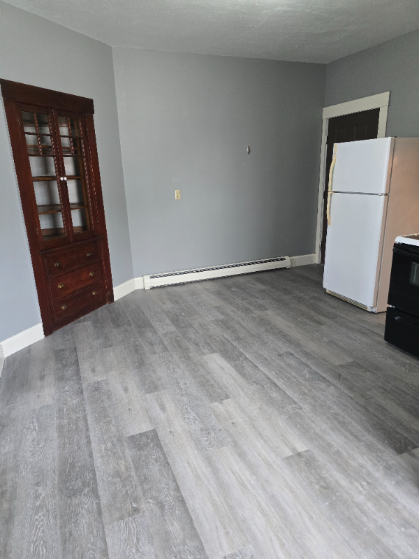 186 Central St #2 - Photo 4 of 4